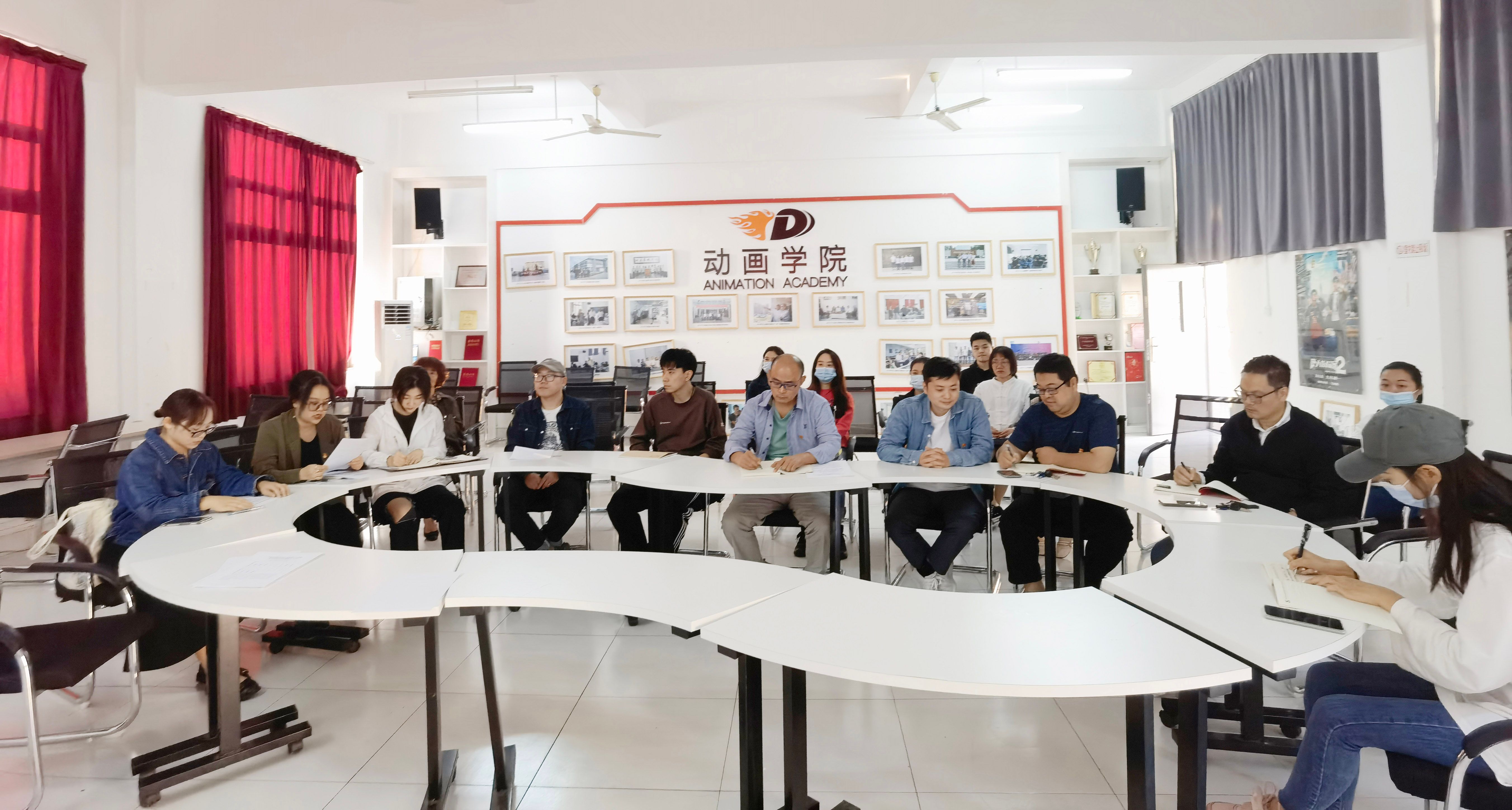 党员同志们的学习活动现场-1.jpg